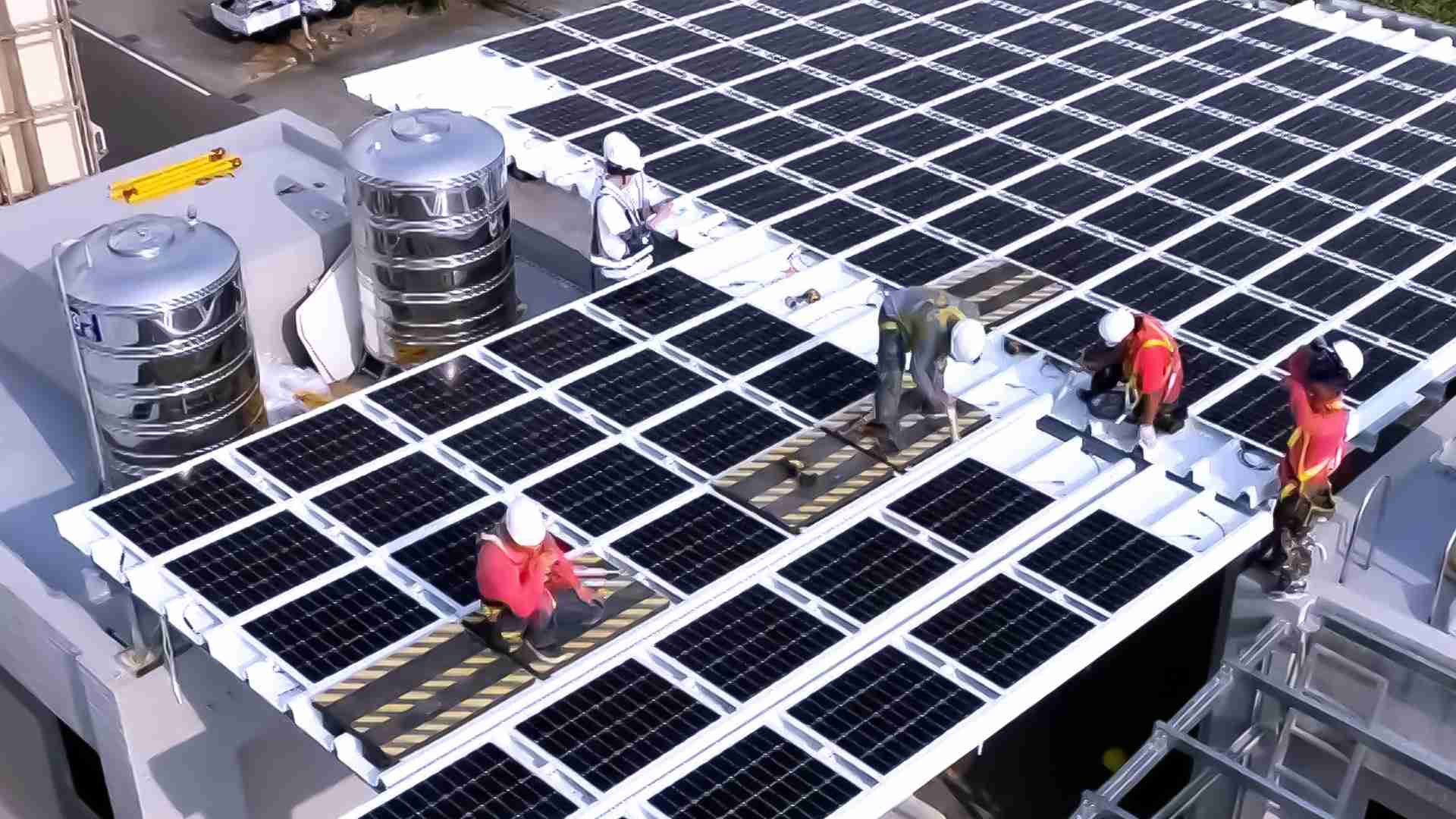 888.BY集团电子游戏着力于替代能源之技术研发，，如光电浪板的相关制程、、设备与产品，，，其中所开发之光电整合型浪板，，，减少传统金属支架安装，，更提升耐候度，，，可广泛运用于多元场域，，，并辅助建筑达到净零碳排目标