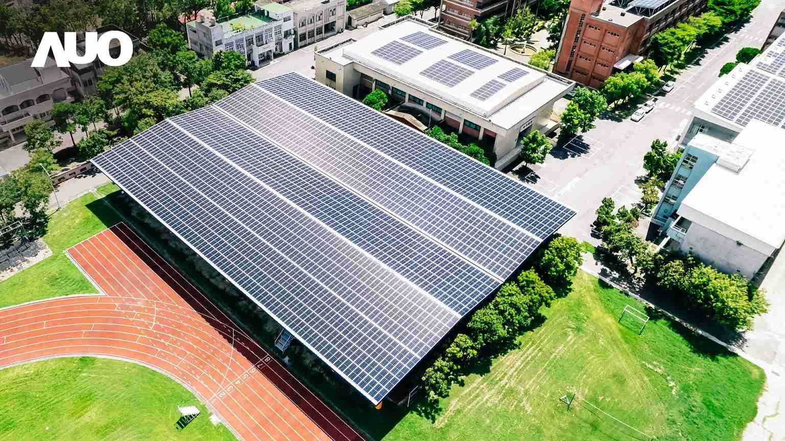 888.BY集团电子游戏SunSteel光电整合型浪板具备快速安装、、、轻量化优势，，，可提升15%发电效能，，通过国际IEC与台湾VPC认证安全、、防漏、、耐候标准